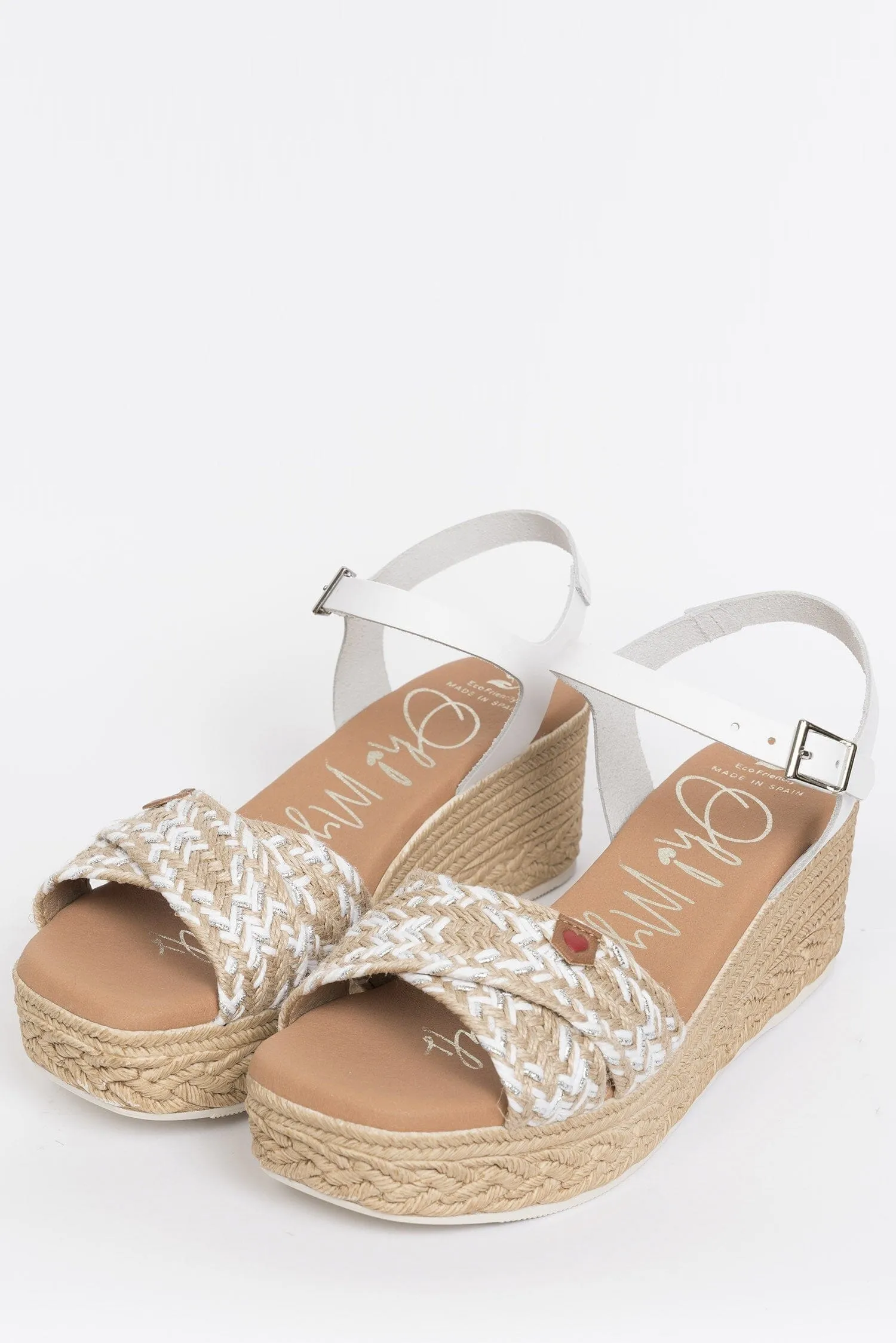 5219 Spanish leather crossed strappy sandals/wedge in Black and White