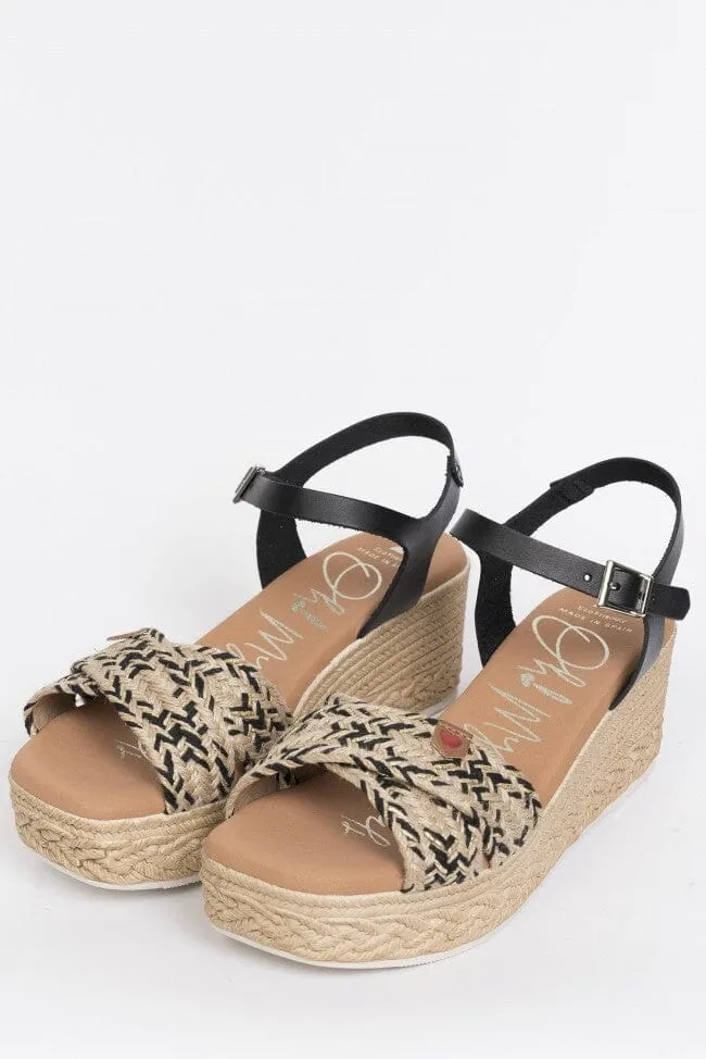 5219 Spanish leather crossed strappy sandals/wedge in Black and White