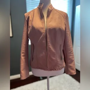 Baccini faux pink leather moto jacket in EUC. Size M