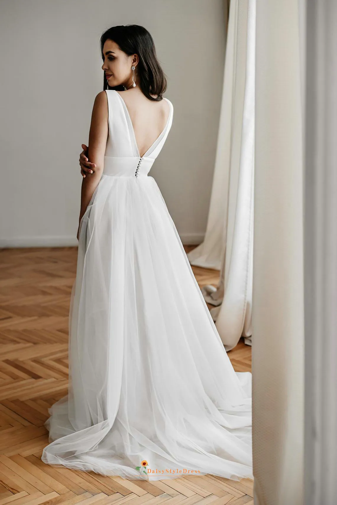 Elegant A line V-back Wedding Dress