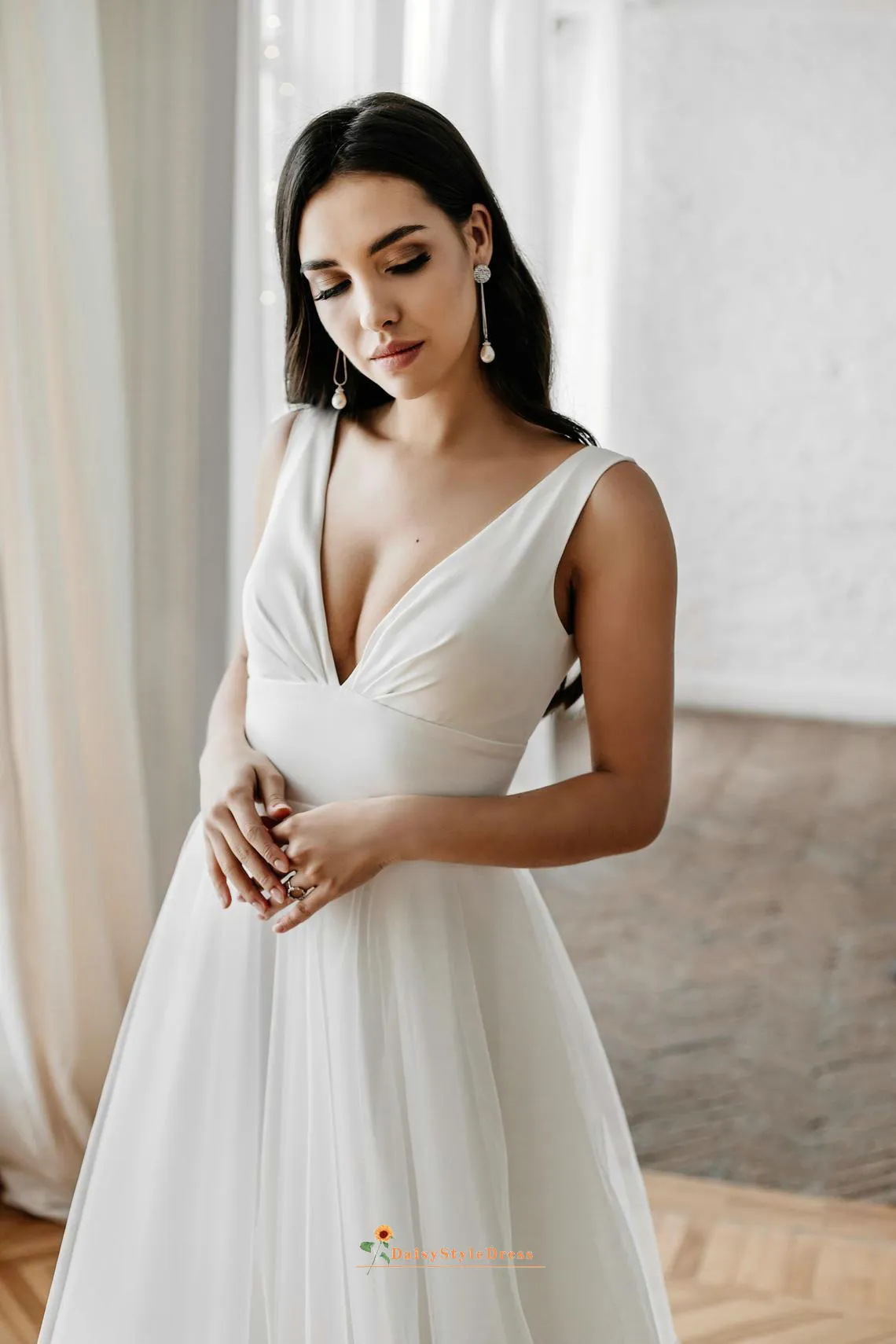 Elegant A line V-back Wedding Dress
