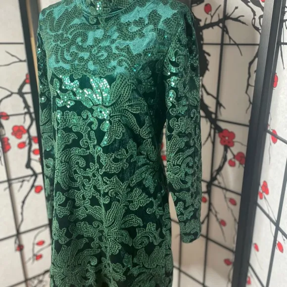 Elegant Green Patterned Dress