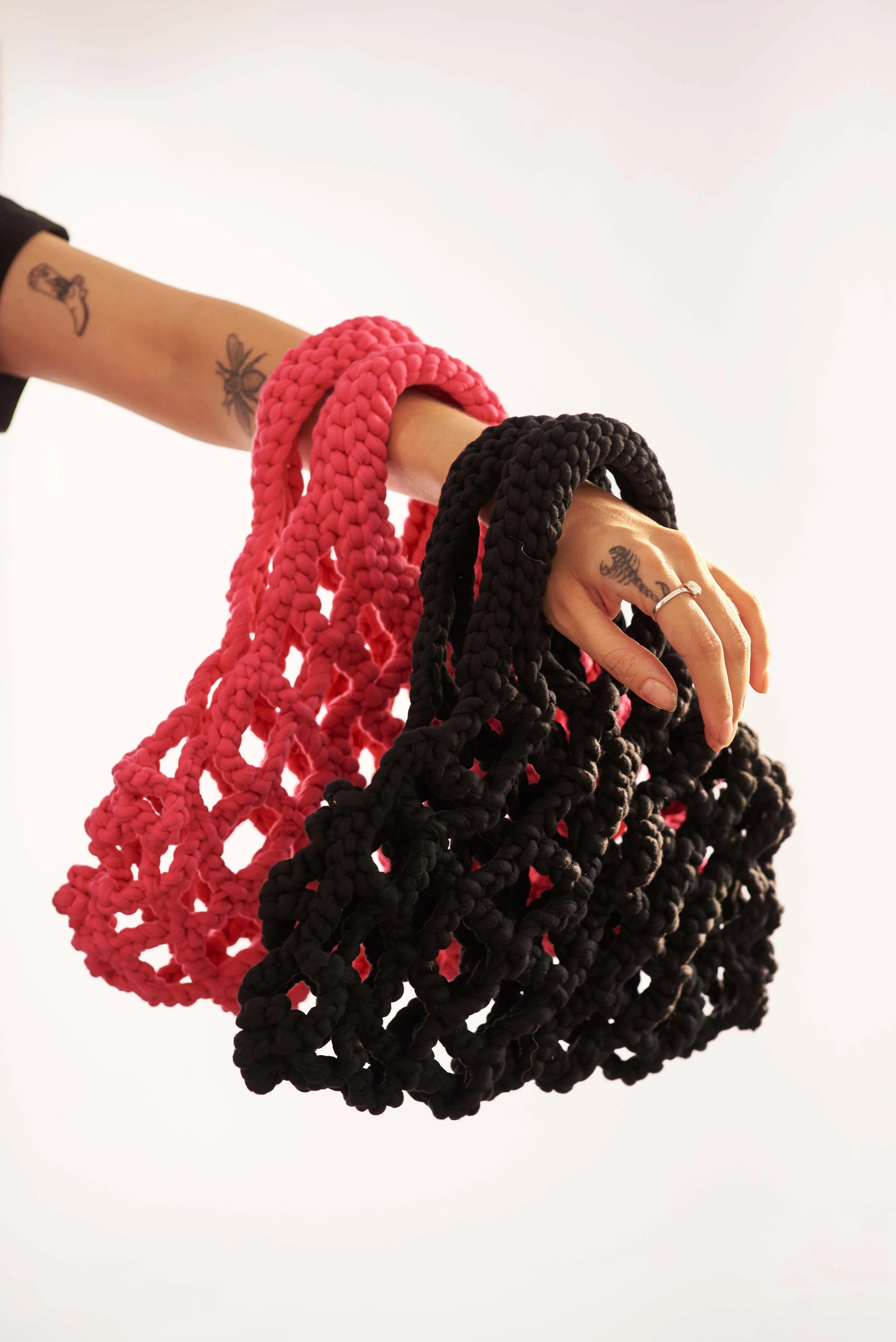 FUCSIA MACRAME BAG