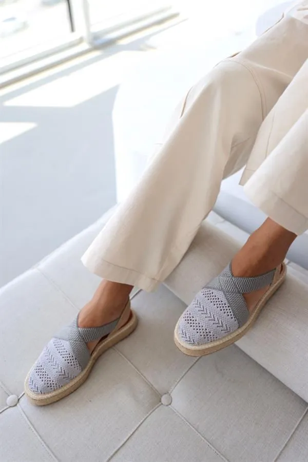 Geflochtene Espadrille-Flats mit gekreuzten Riemen für Damen