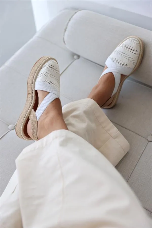 Geflochtene Espadrille-Flats mit gekreuzten Riemen für Damen