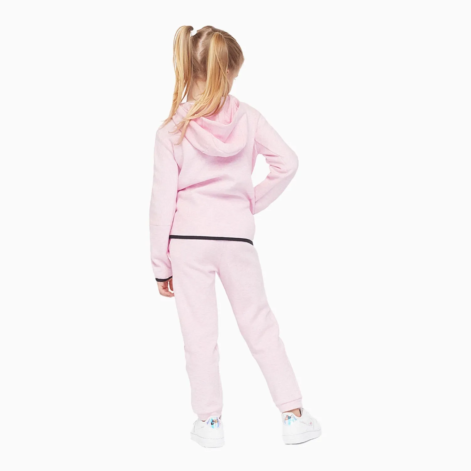 Kid's Sportswear Tech Fleece Outfit