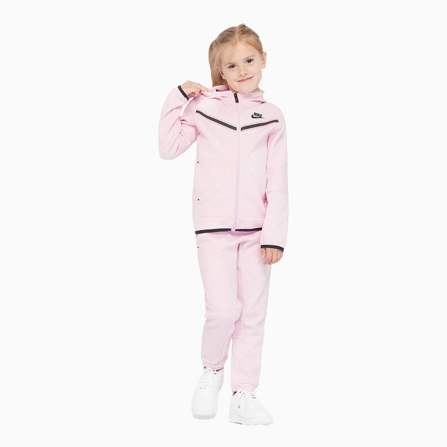 Kid's Sportswear Tech Fleece Outfit