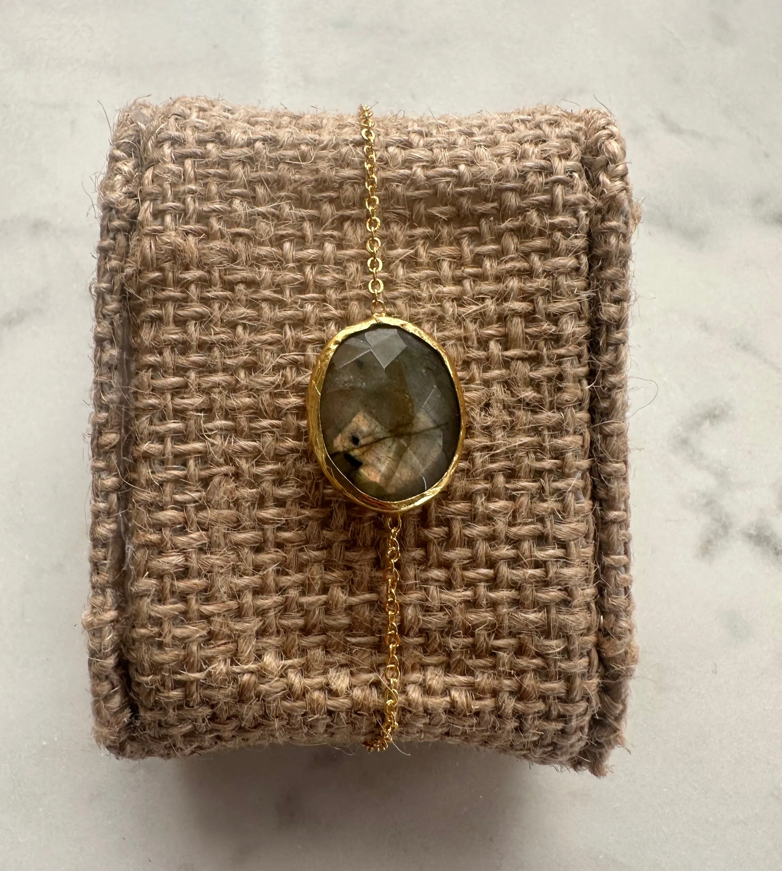 Labradorite Minimal Bracelet