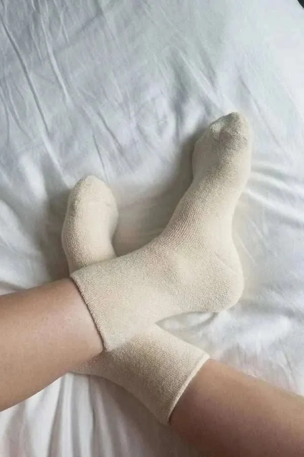 Le Bon Shoppe Cloud Socks Ecru