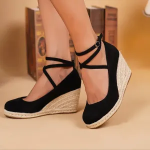 Leija – Zwarte espadrilles met sleehak en enkelbandje