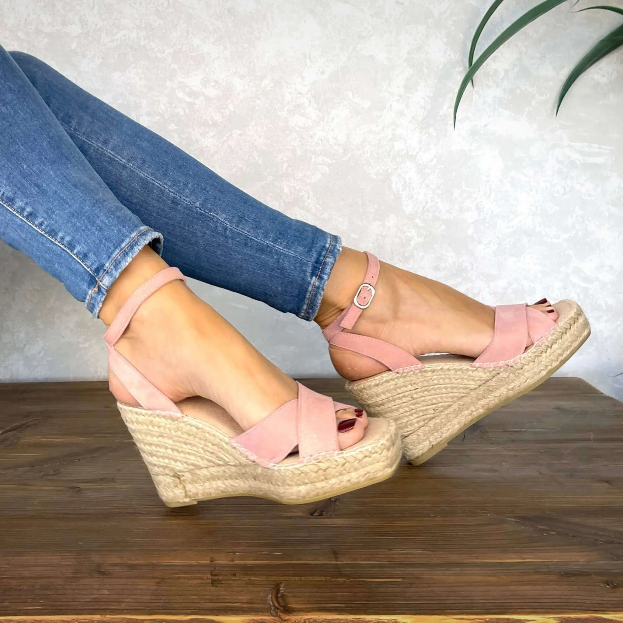 Lucia Espadrille Wedge in Rose