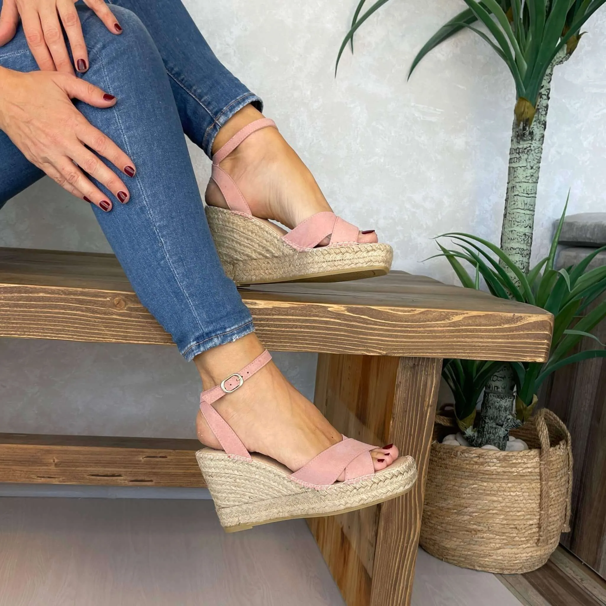 Lucia Espadrille Wedge in Rose