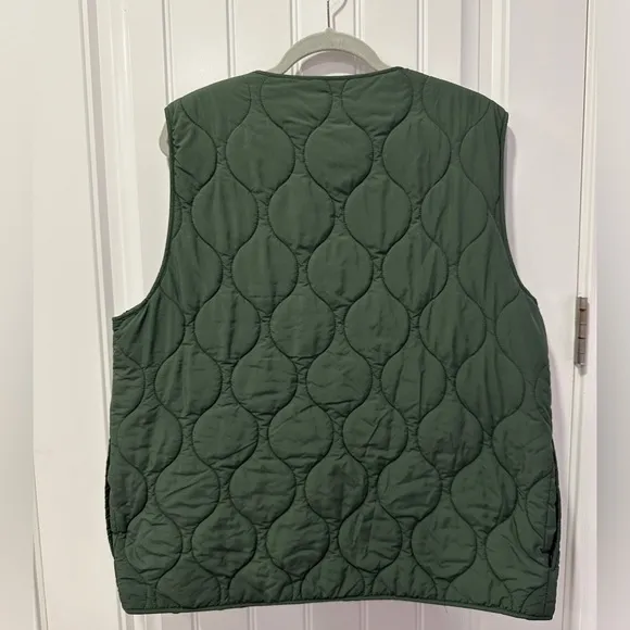 New Look | Olive Quilted Vest | Size: Medium