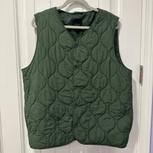 New Look | Olive Quilted Vest | Size: Medium