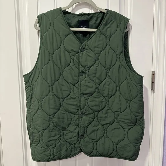 New Look | Olive Quilted Vest | Size: Medium