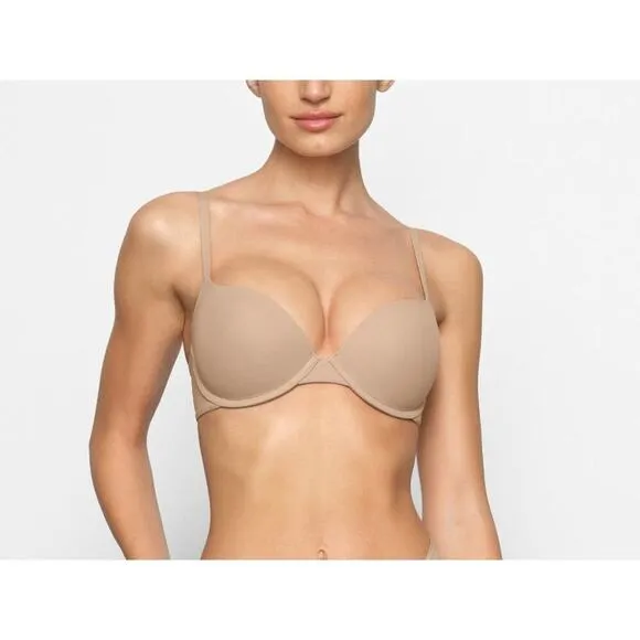 New without tags Skims Fits Everybody Push Up Tshirt Bra SZ 32A
