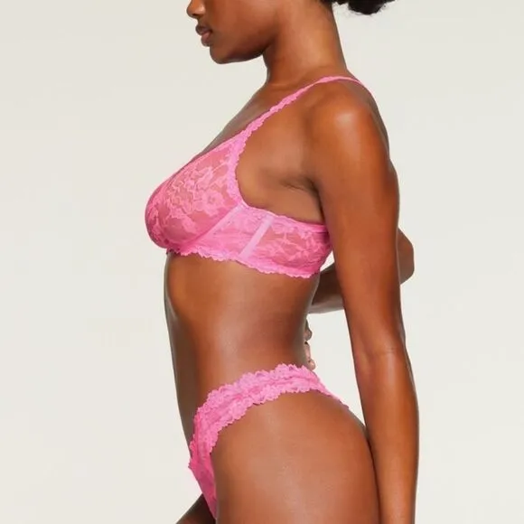 NWT SKIMS Stretch Lace Intimates Underwire Scoop Pink Sexy Lingerie Sheer Bra