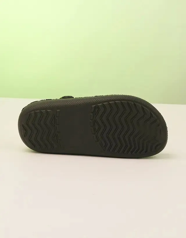 Onyx Comfort Clogs