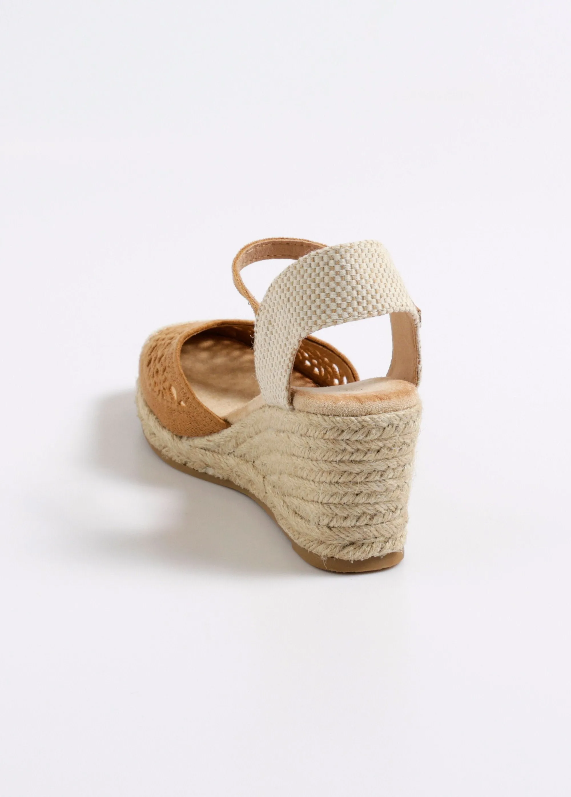 Openwork flower wedge espadrilles