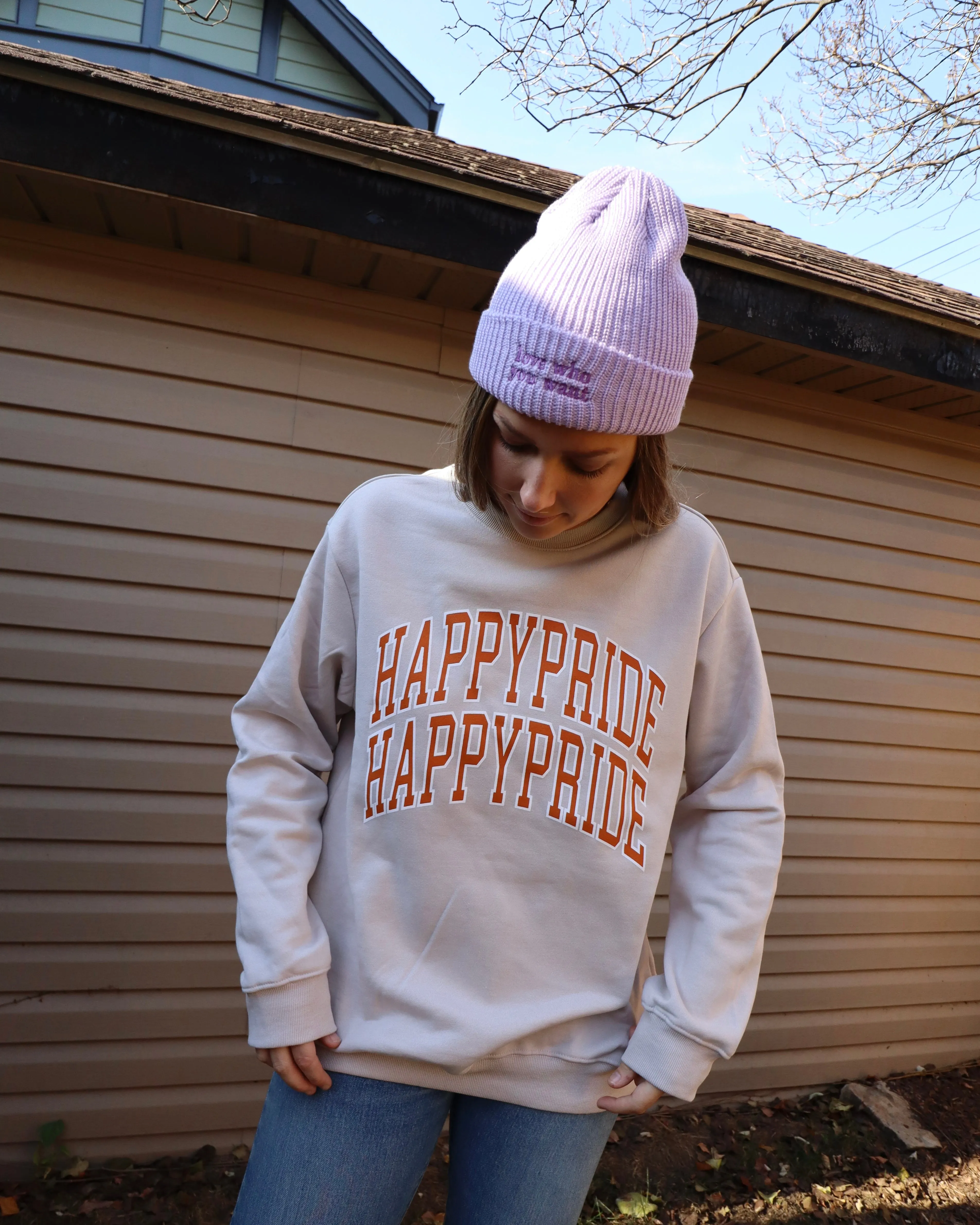 "HAPPY PRIDE" Relaxed Crewneck (VINTAGE RUST)