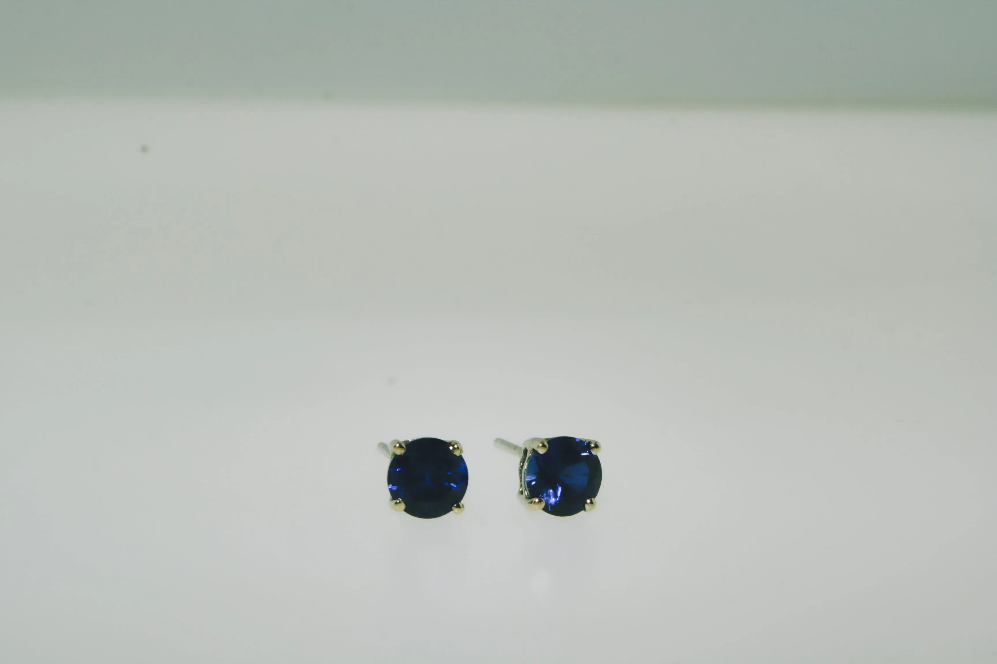 Sapphire Stud Earrings in 14K White Gold