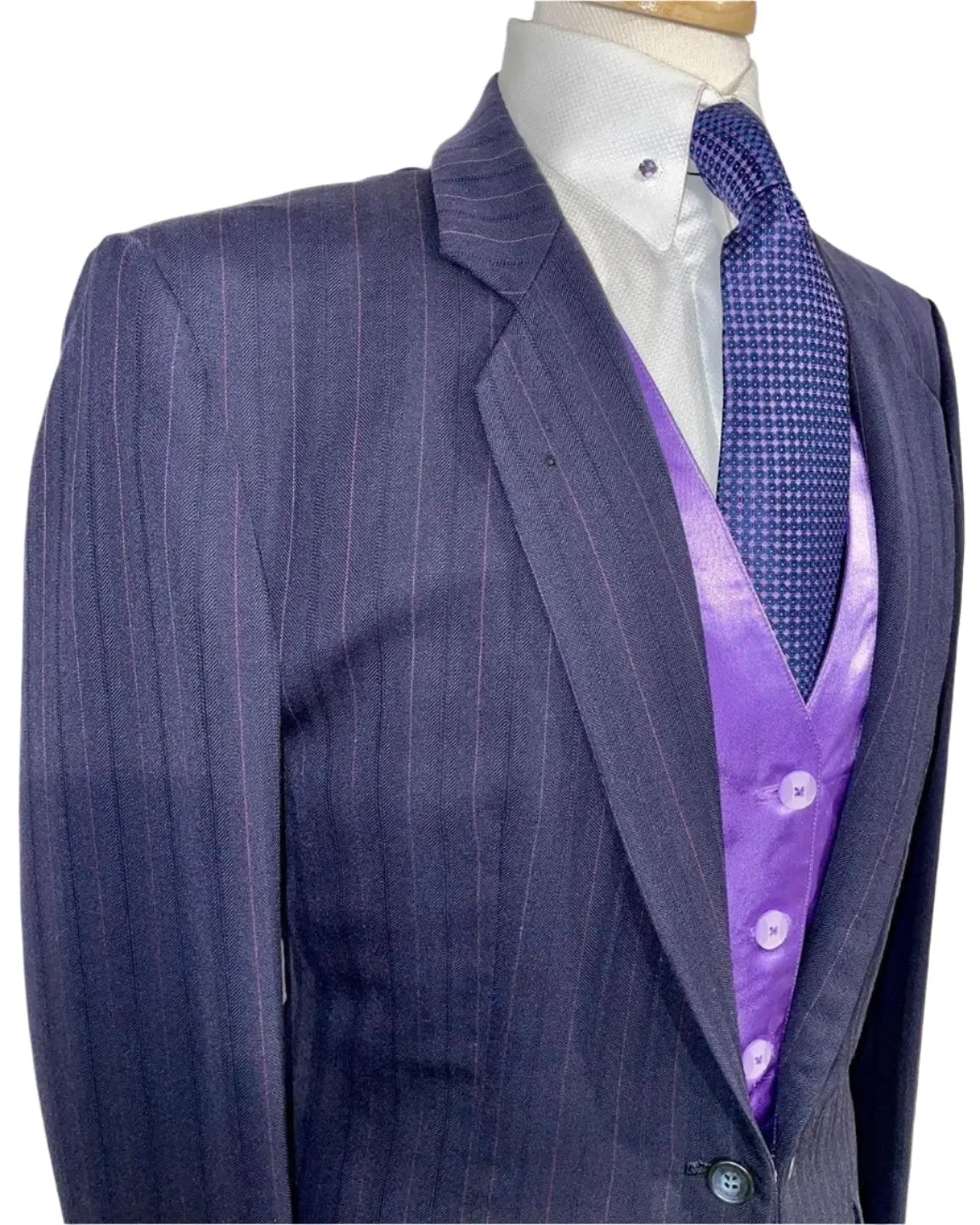 Show Season, Ladies Day Suit