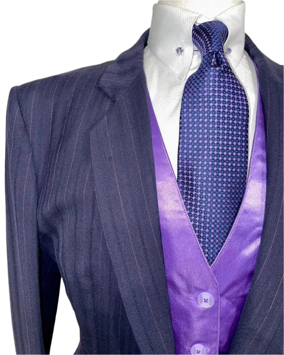Show Season, Ladies Day Suit