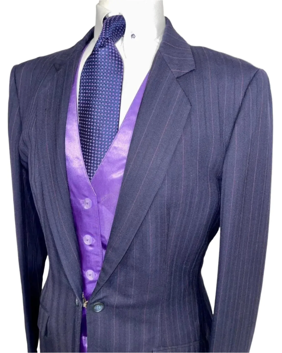 Show Season, Ladies Day Suit